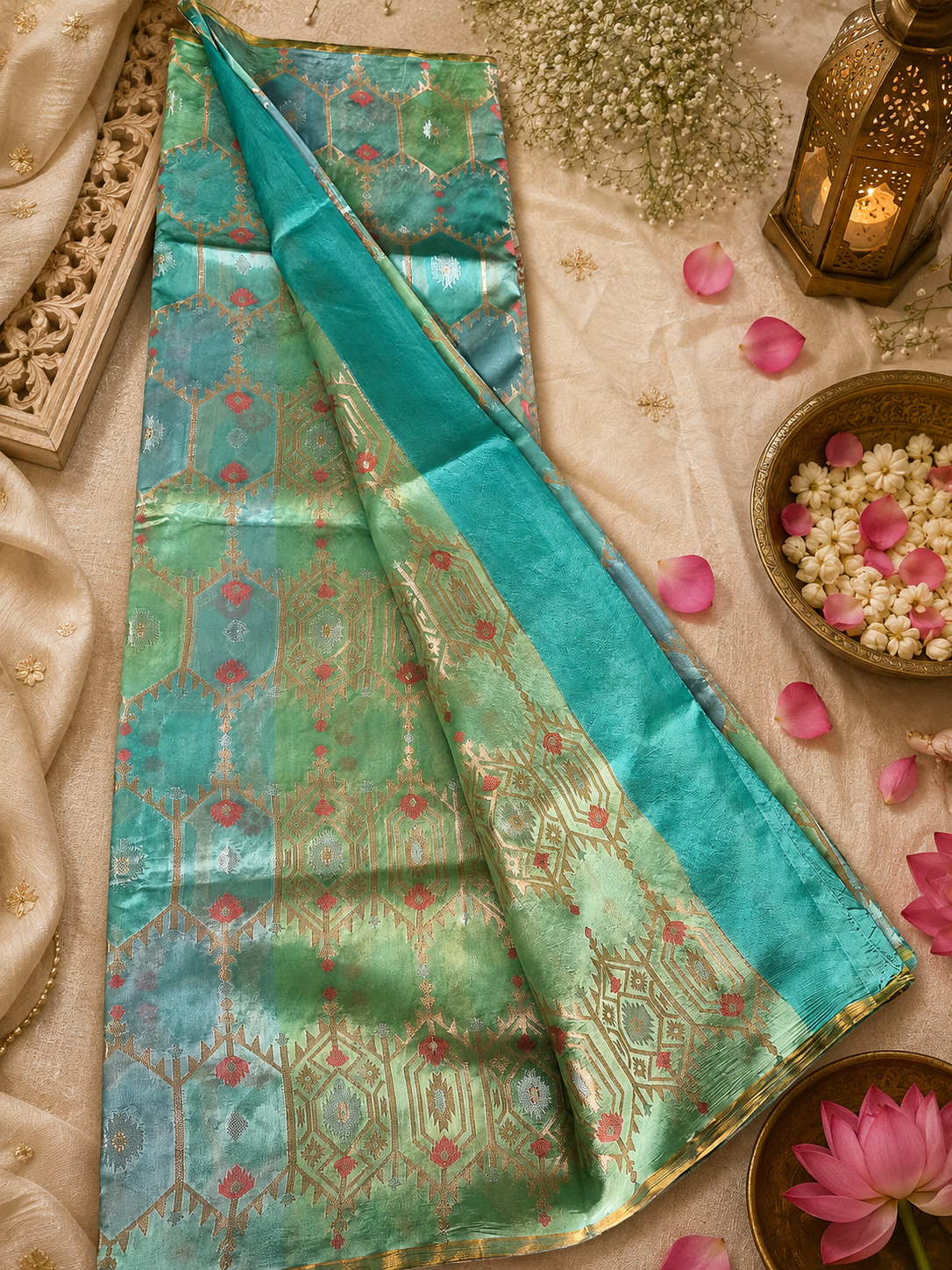 Kora saree